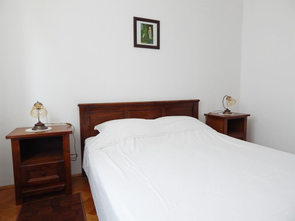 Apartments Rajko Паг Екстериор снимка