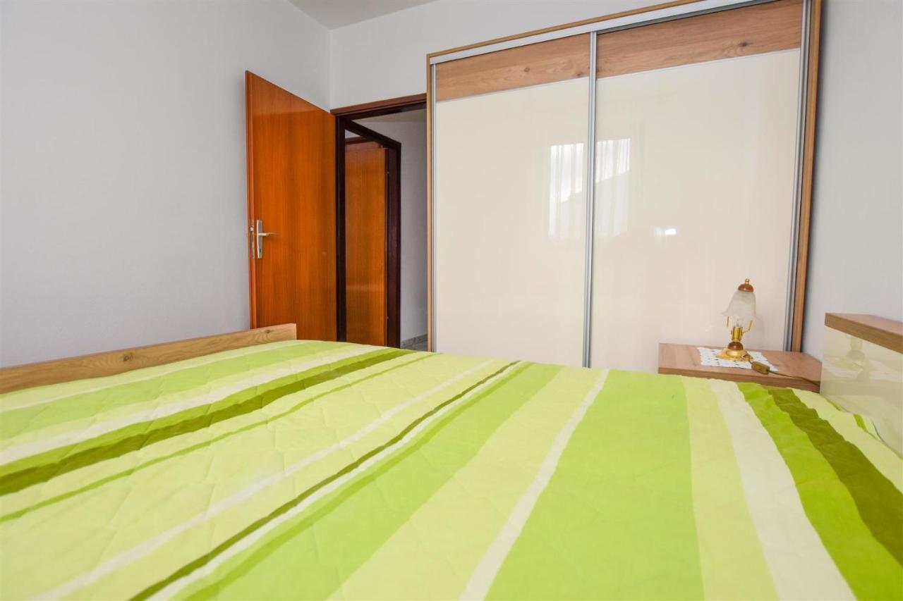 Apartments Rajko Паг Екстериор снимка