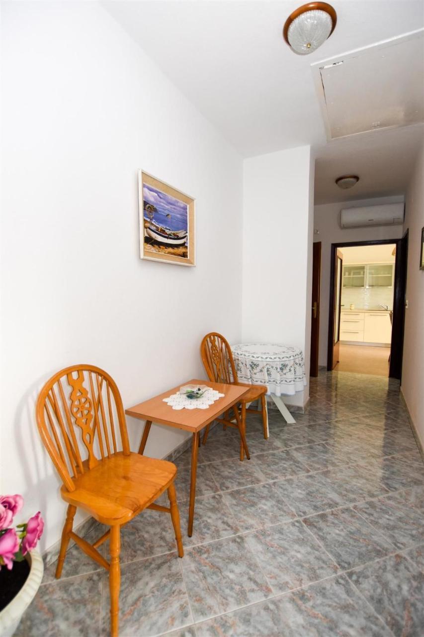 Apartments Rajko Паг Екстериор снимка